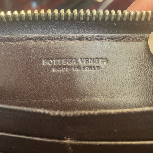 Bottega Venetta Zip Around Wallet - Picture 6 of 8